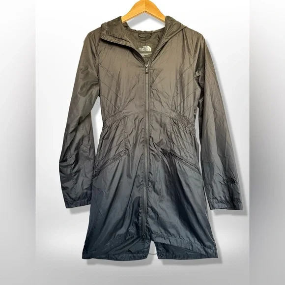 North Face Rissy Light Weight Windbreaker Jacket - Picture 9 of 9